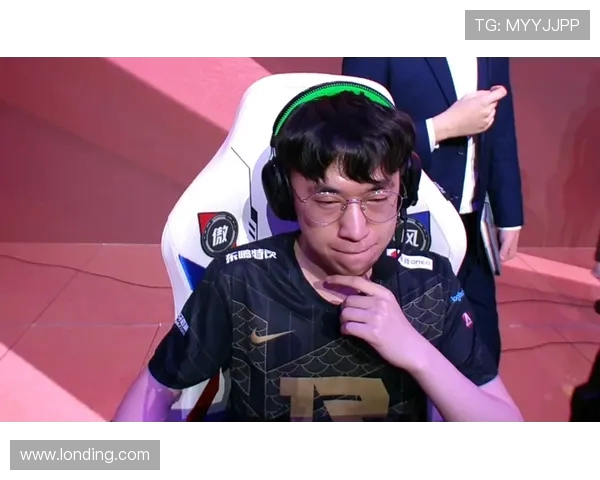 Starry维鲁斯14比1比9超神表现助OMG力克TT首局夺MVP